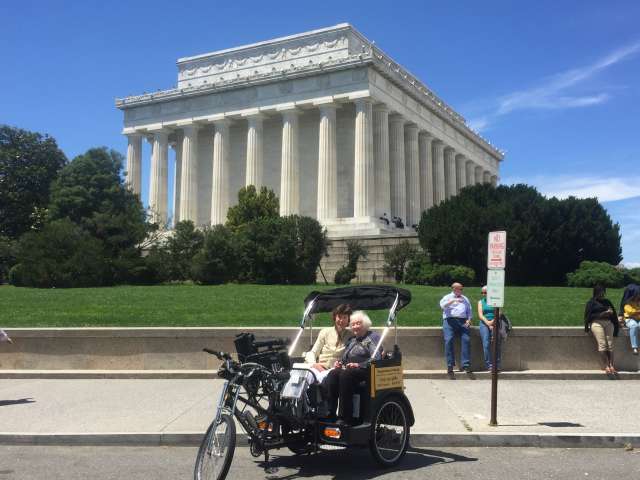 Lincoln Memorial Handicap Parking
